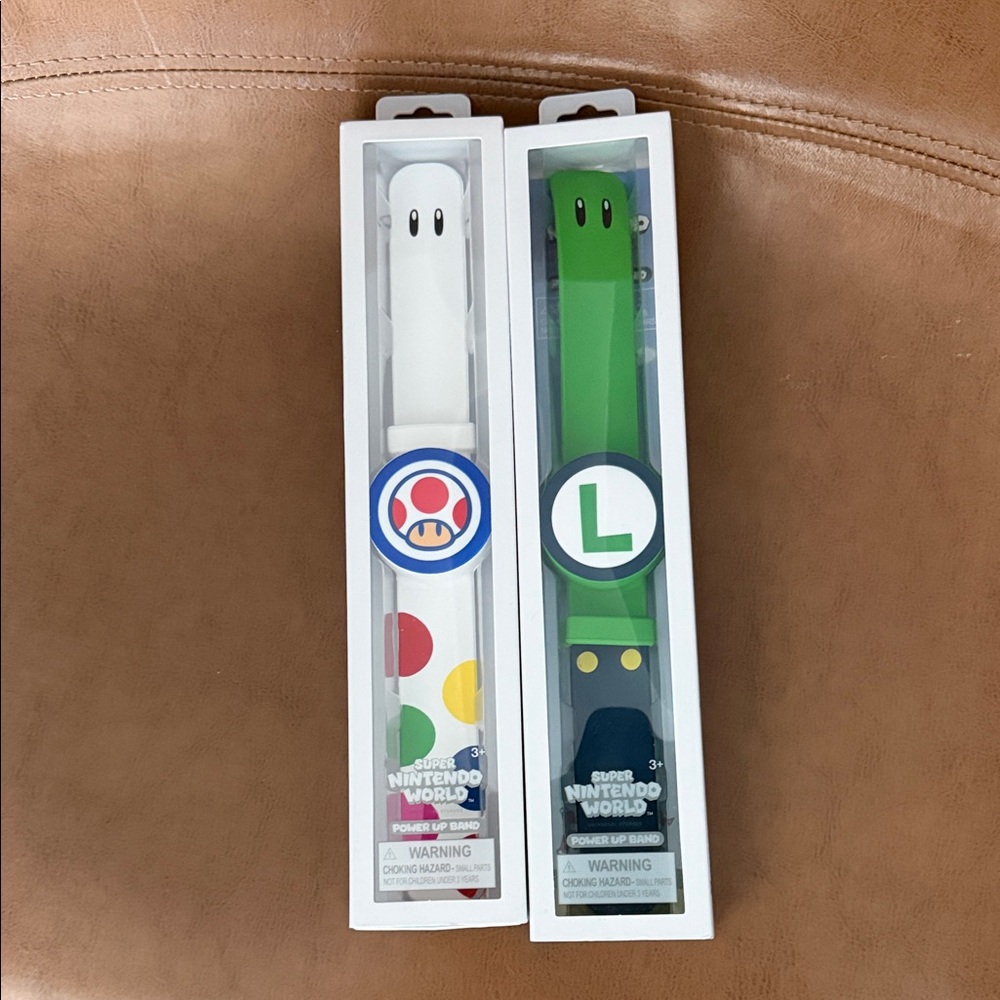 Super Nintendo World power up band